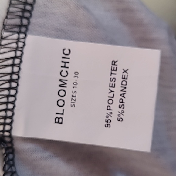 BloomChic Casual Floral Tee size 14/16 / XL/1X - Picture 4 of 7